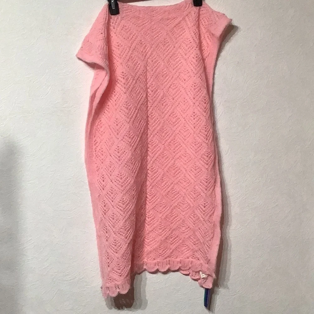 Woodward NWT - rich baby pink scalloped trim soft, cozy SCARF - ~ 20 x 66 IN
